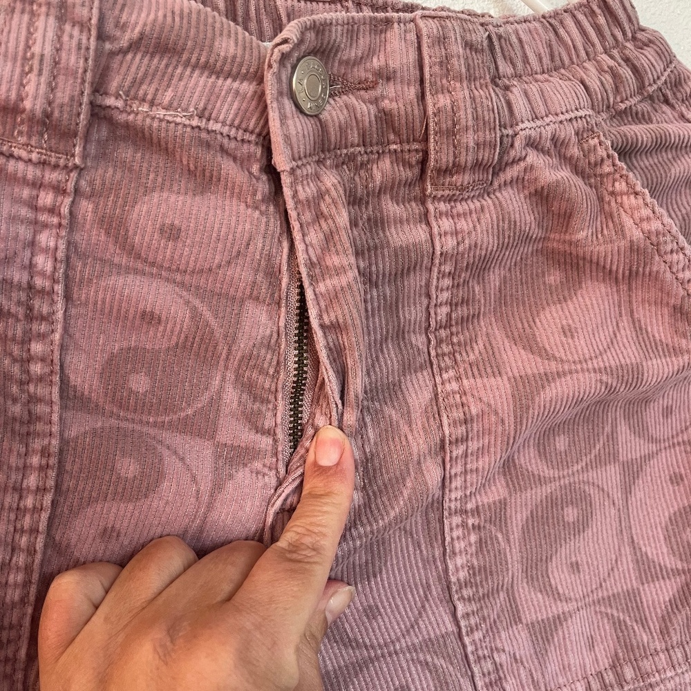 Pac sun corduroy pants Ying/Yang 100% cotton